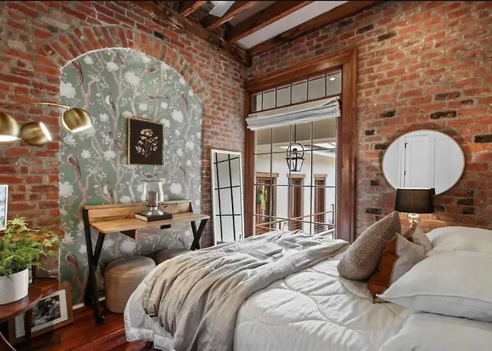 Historic Garden District 5Br With Parking And Balcony