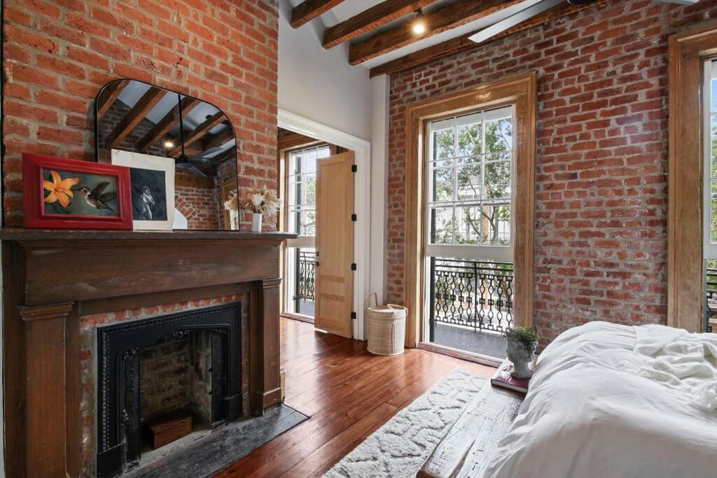 Historic Garden District 5br With Parking And Balcony New Orleans